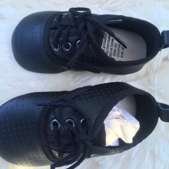 Baby Shoes 2.5 to 3.5 - Picture 5 of 6